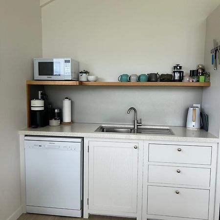 Apartament Purangi Waterfront Retreat Cooks Beach Zewnętrze zdjęcie