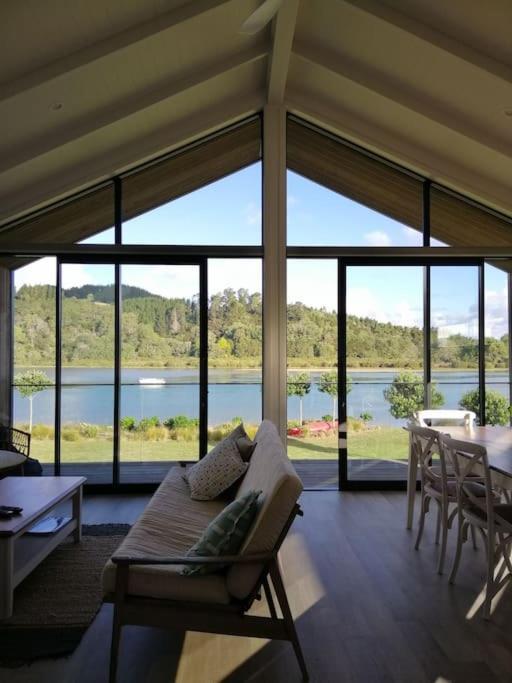 Apartament Purangi Waterfront Retreat Cooks Beach Zewnętrze zdjęcie